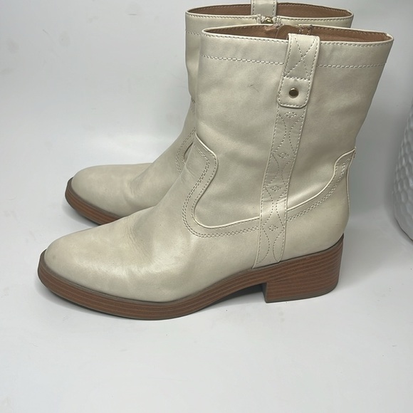 Sam & Libby western booties size 8.5 in ivory with 2” heel. - Picture 3 of 11